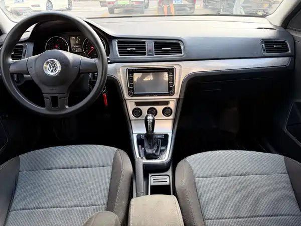 Volkswagen Lavida 2014