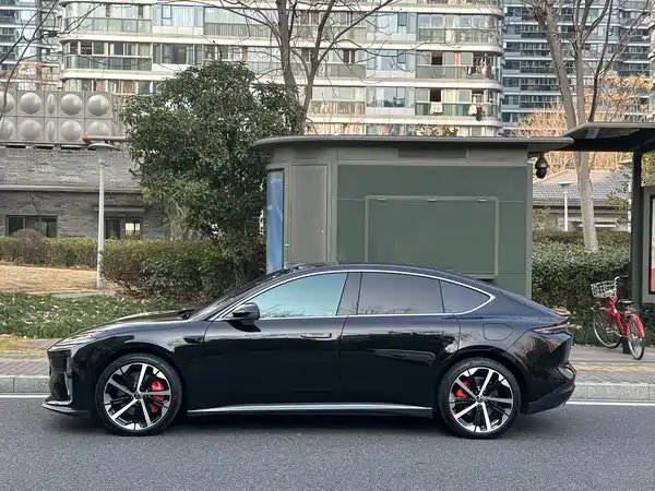 NIO ET5 2022