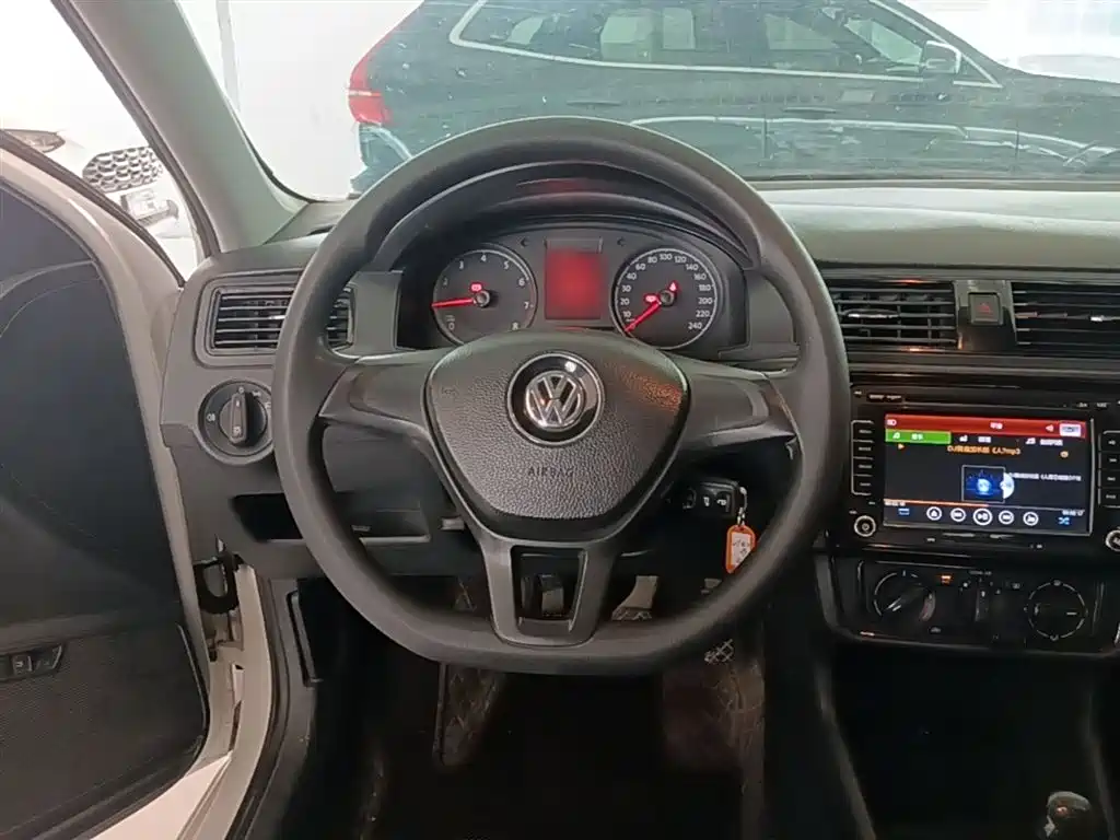 Volkswagen Santana 2017 — фото 11