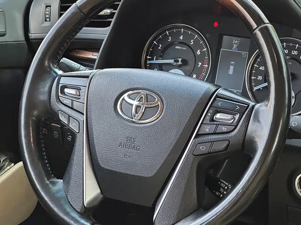 Toyota Alphard 2017 — фото 22