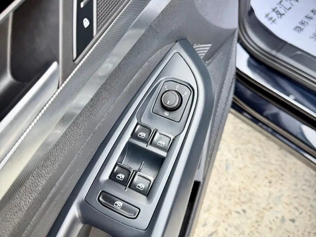 Volkswagen Passat 2022 — фото 16
