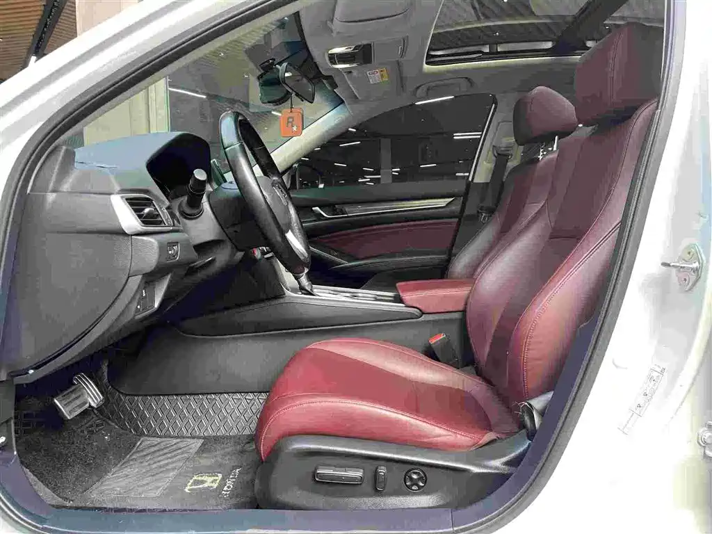 Honda Accord 2022 — фото 8