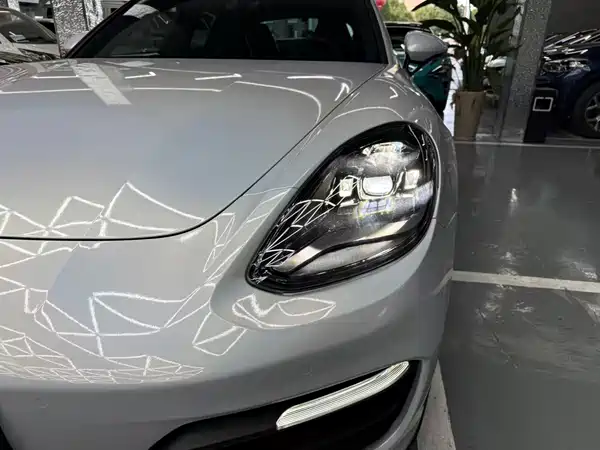 Porsche Panamera 2019