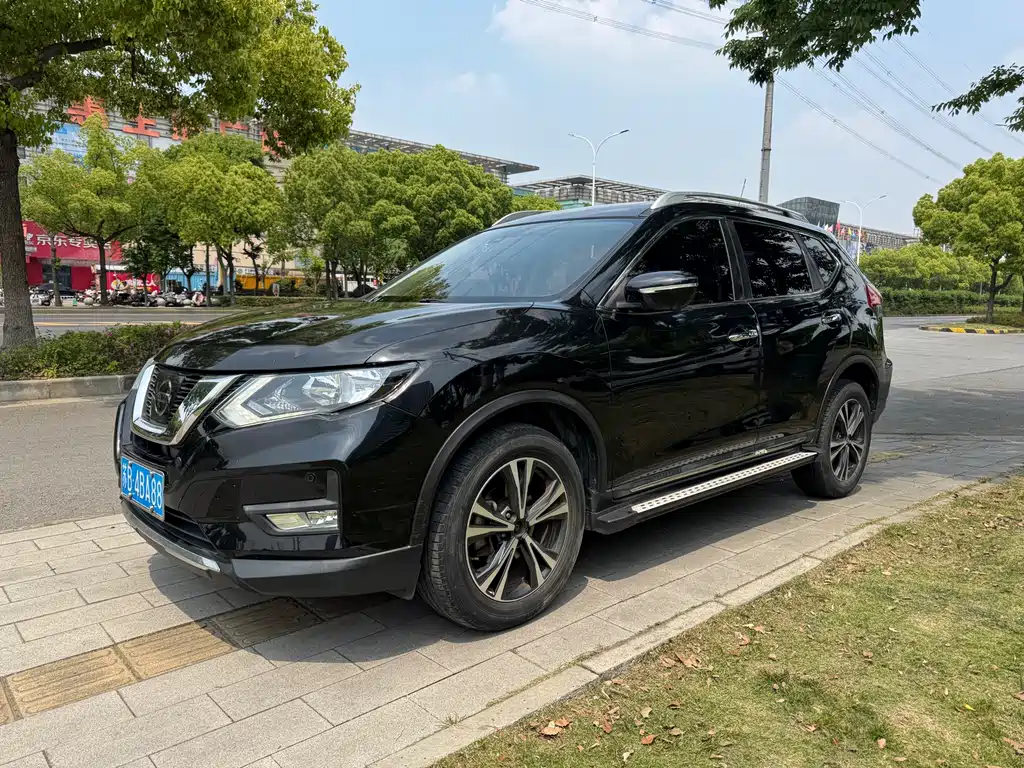 Nissan X-Trail 2018 — фото 1