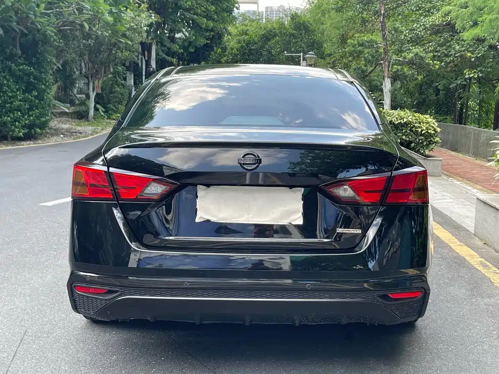 Nissan Teana 2023