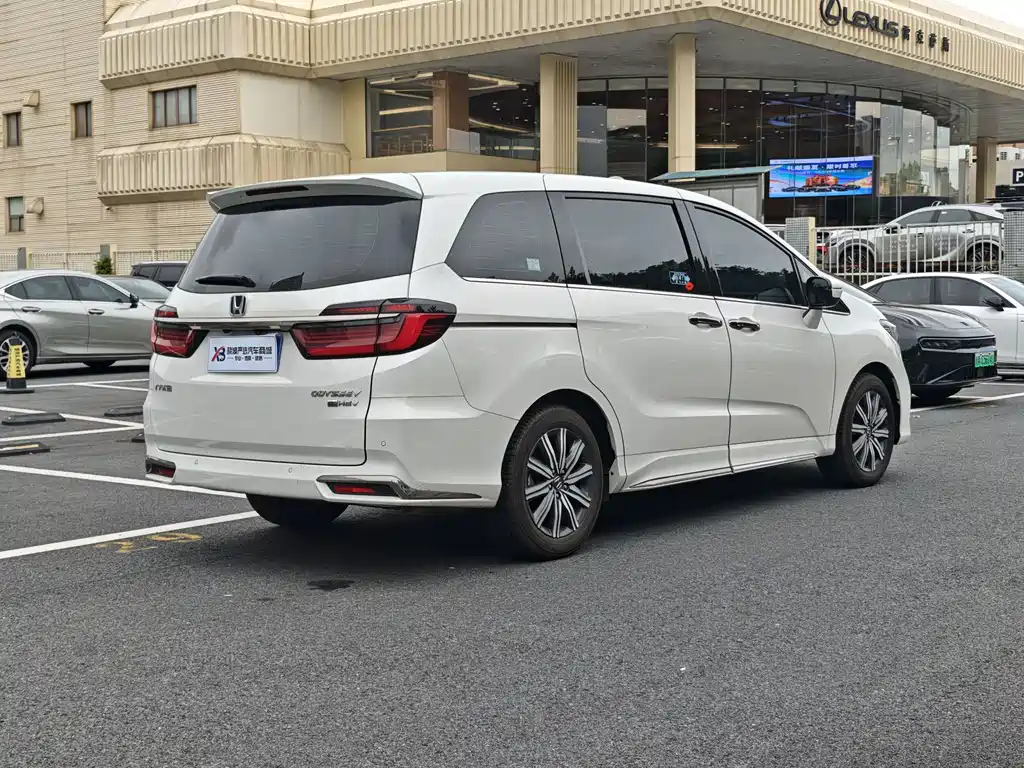 Honda Odyssey 2023 — фото 16