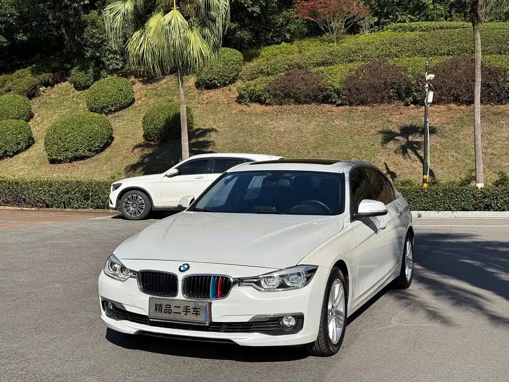 BMW 3 Series 2017 — фото 1