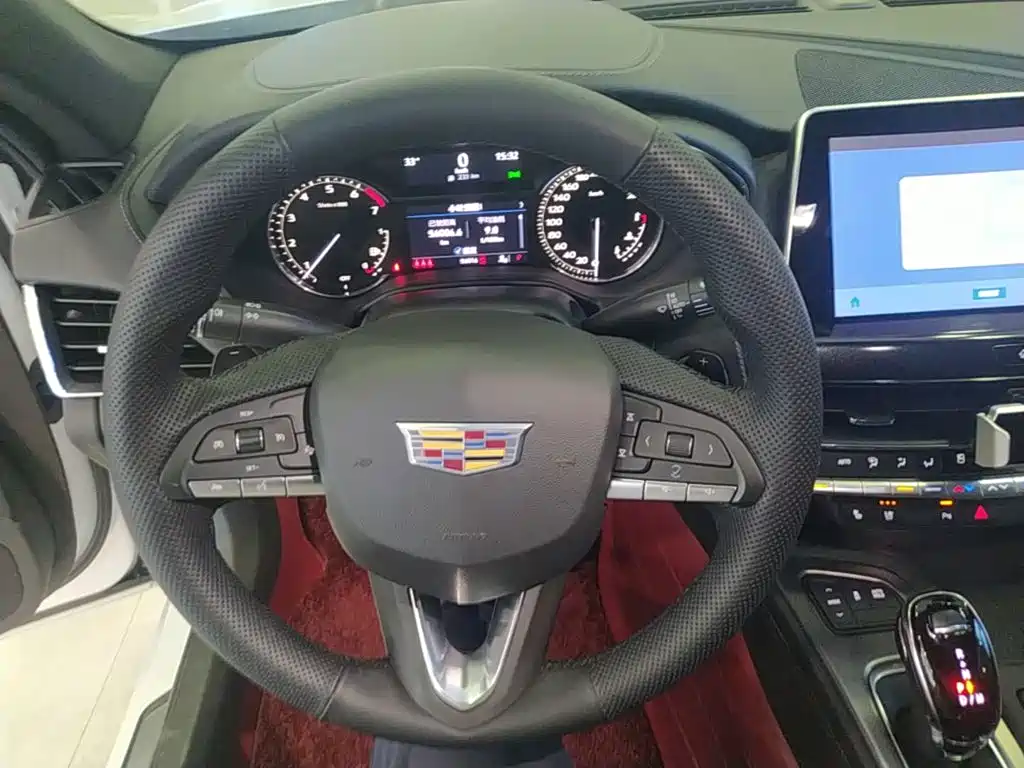 Cadillac CT5 2022 — фото 11