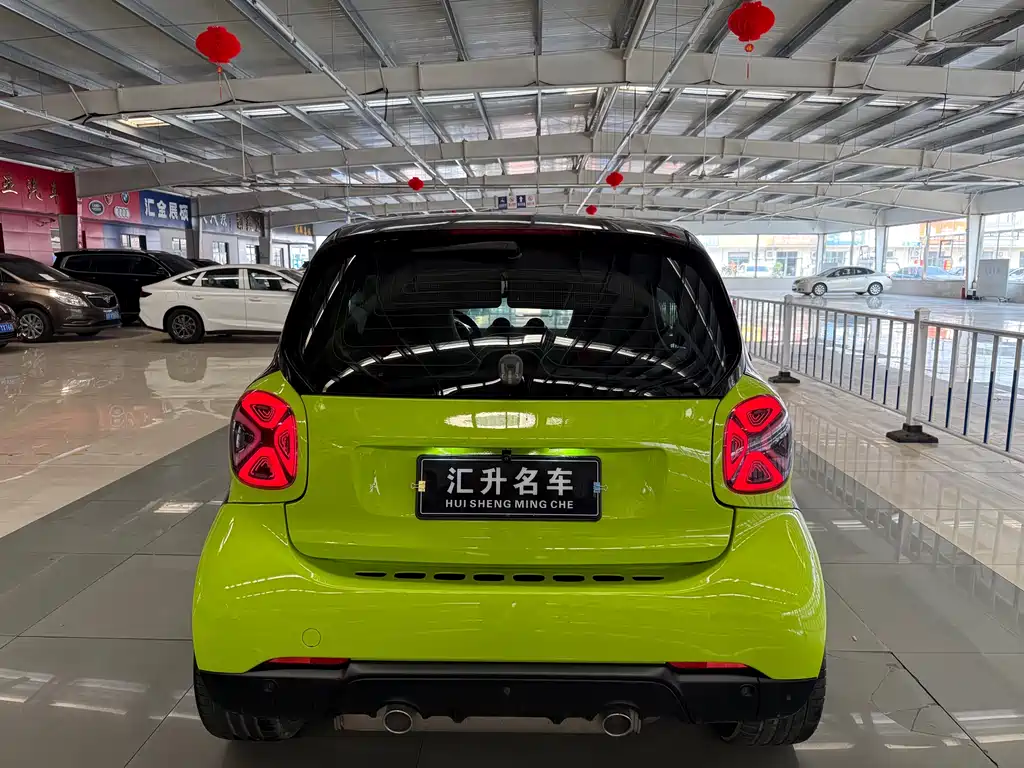 smart Fortwo 2018 — фото 16