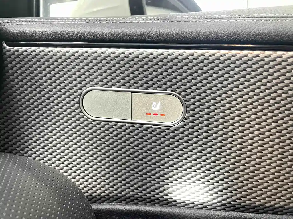 Mercedes-Benz A-Class 2023 — фото 14