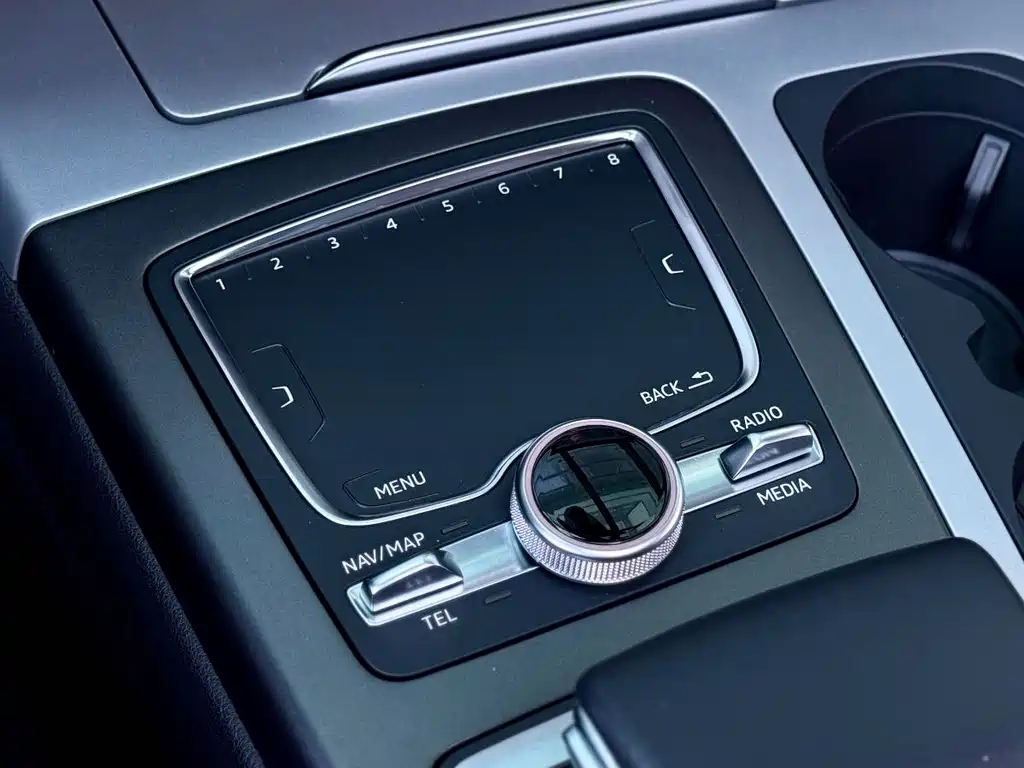 Audi Q7 2019 — фото 26