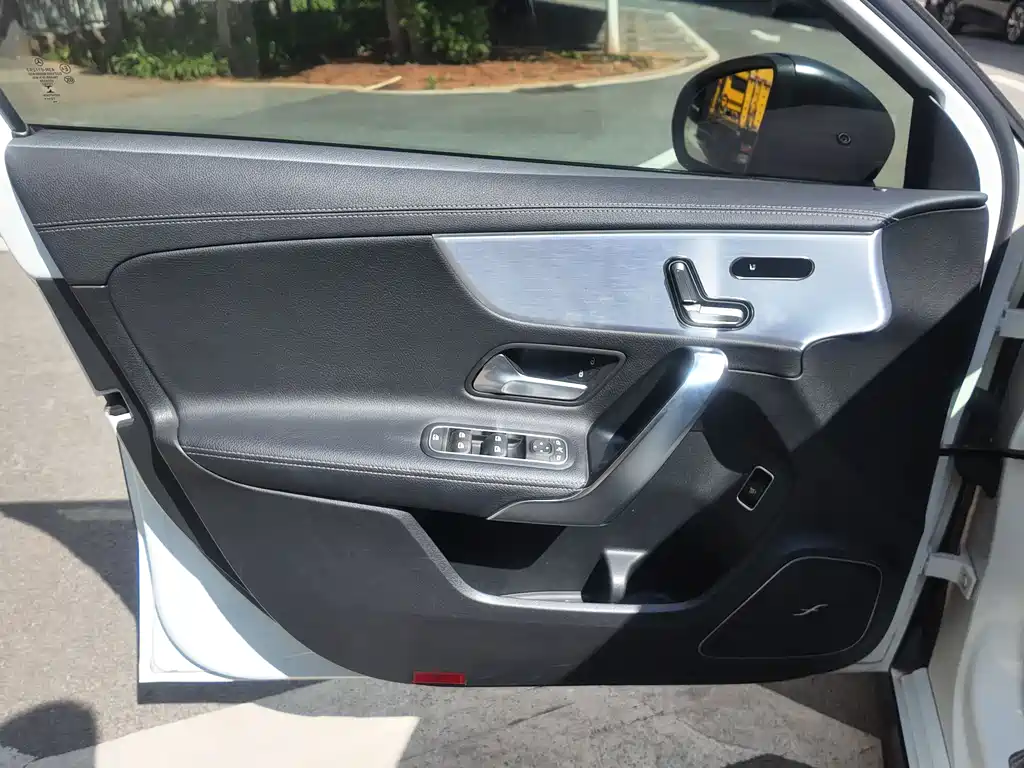 Mercedes-Benz A-Class 2019 — фото 10