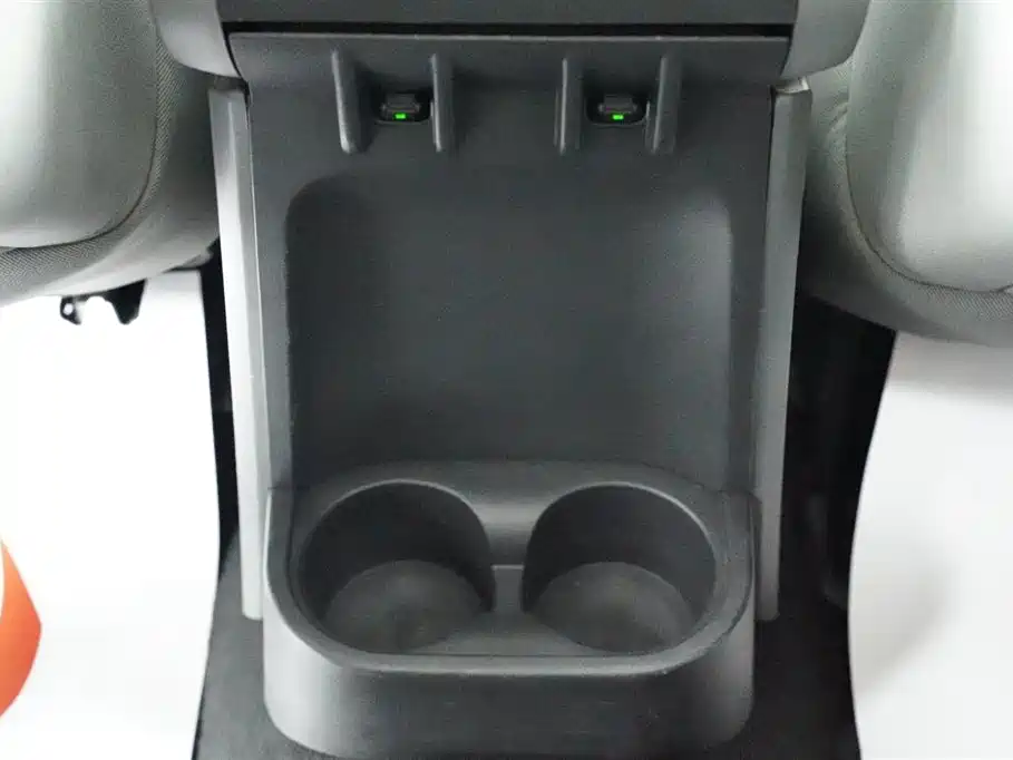 Jeep Wrangler 2010 — фото 23