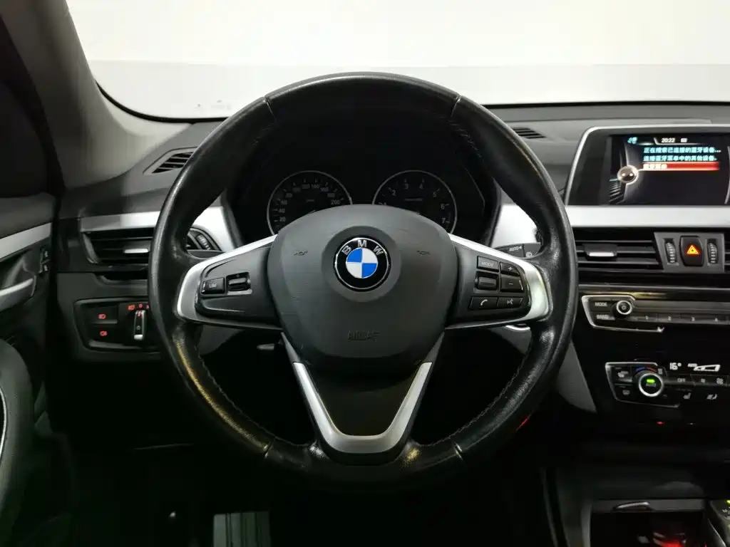 BMW X1 2017 — фото 11