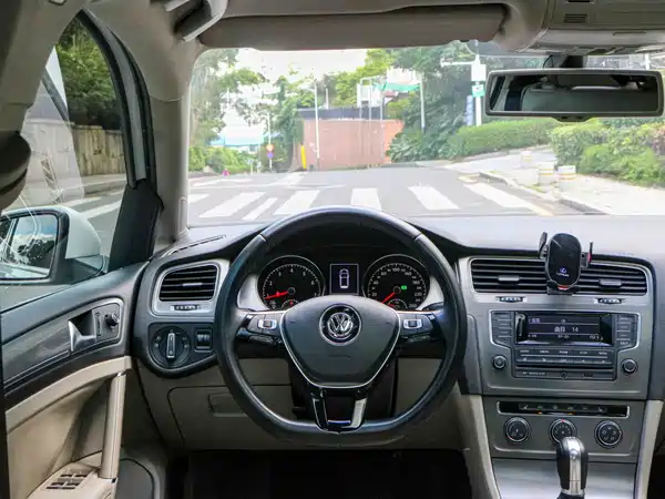 Volkswagen Golf 2014