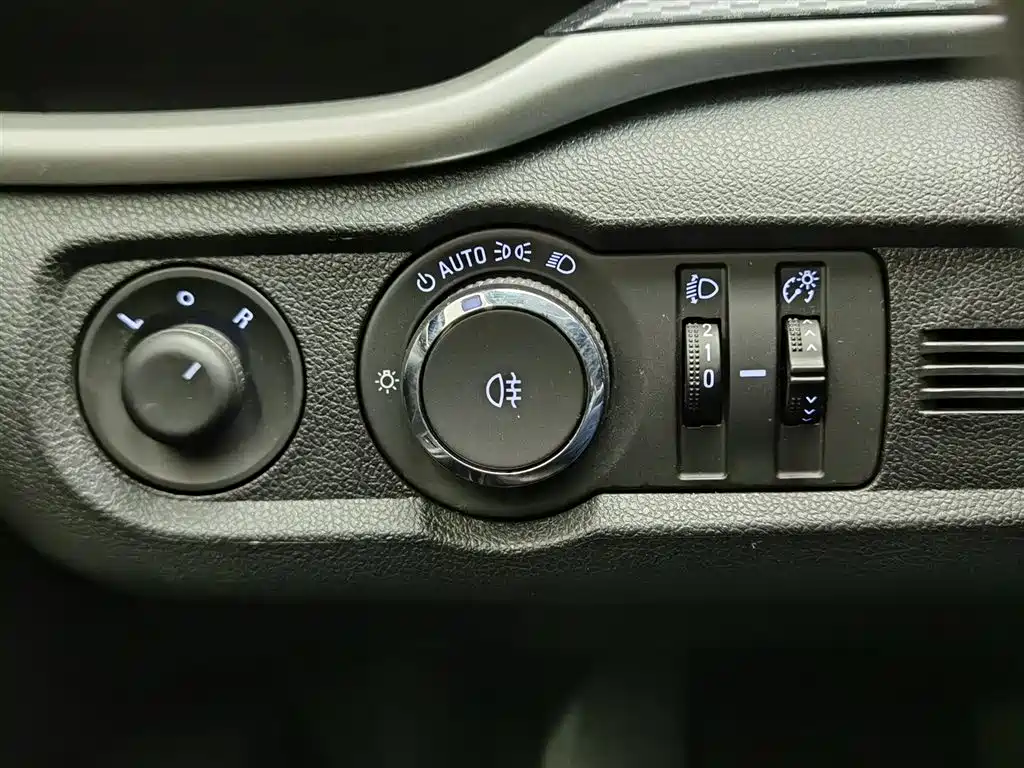 Buick Excelle 2021 — фото 21