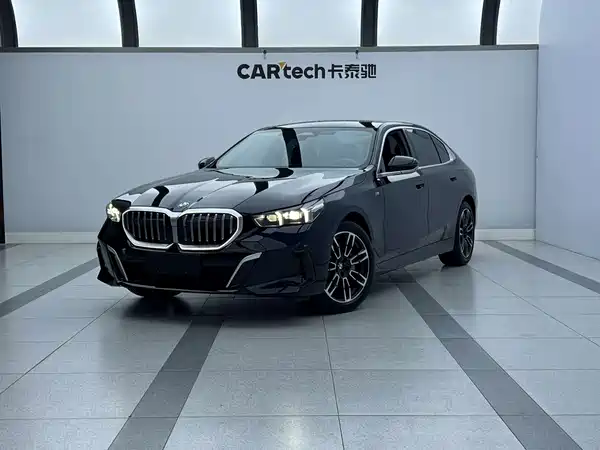 BMW 5 Series 2025