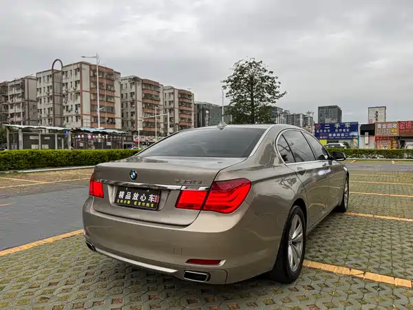BMW 7 Series 2011