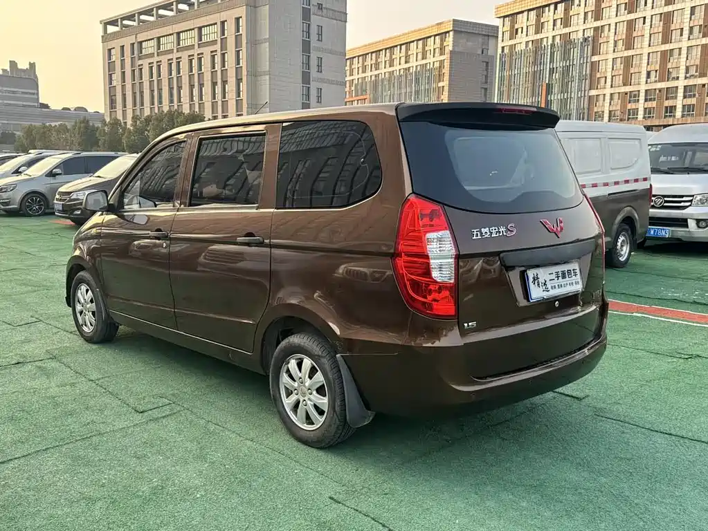 Wuling Hongguang 2018 — фото 5