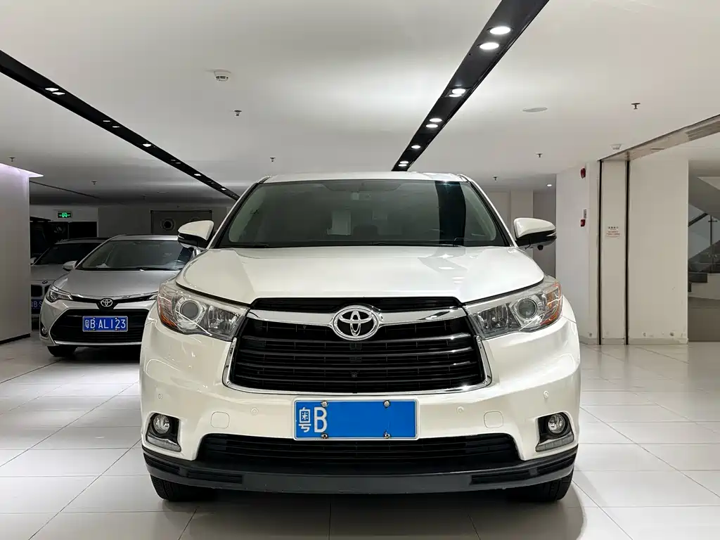 Toyota Highlander 2016 — фото 2