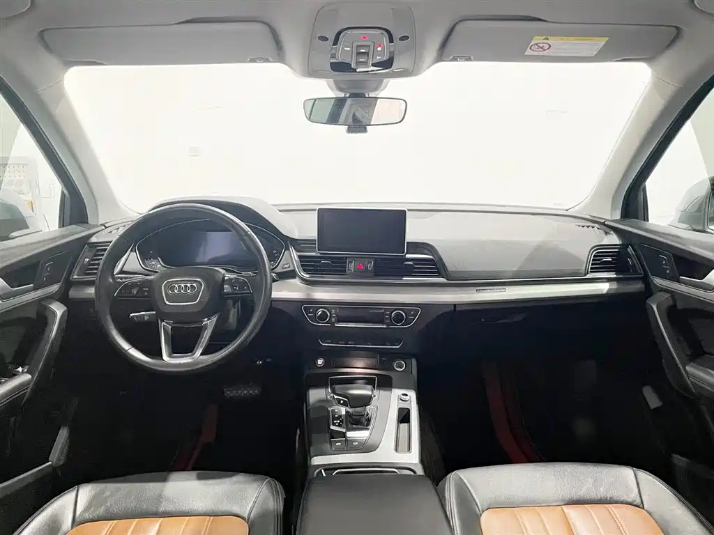 Audi Q5L 2020 — фото 13