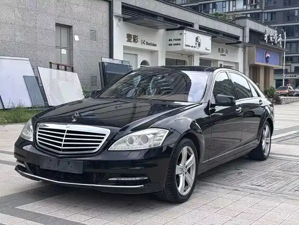 Mercedes-Benz S-Class 2010