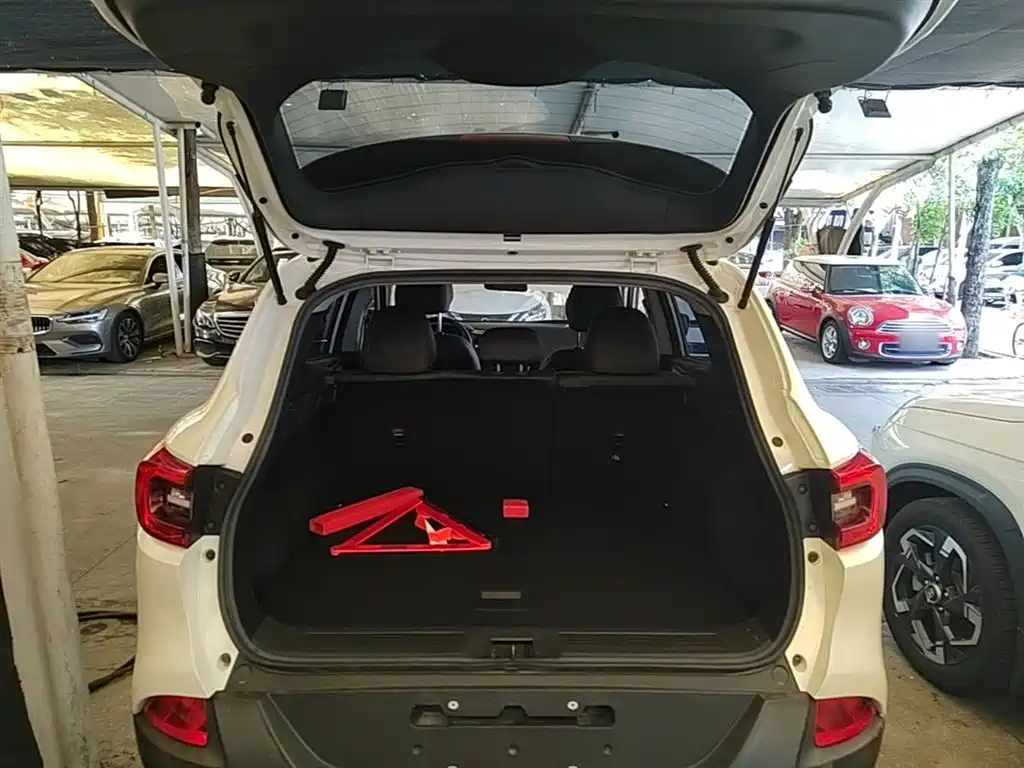 Renault Kadjar 2018 — фото 19