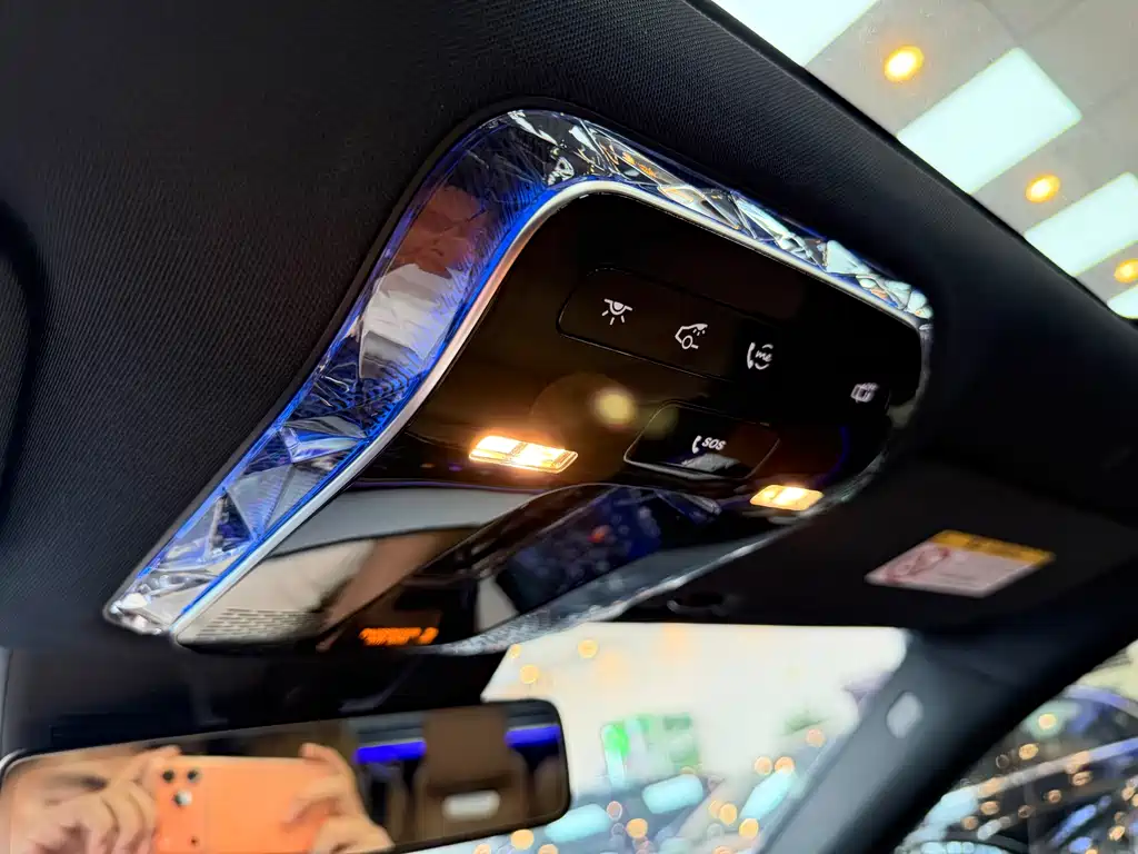 Mercedes-Benz E-Class 2025 — фото 10