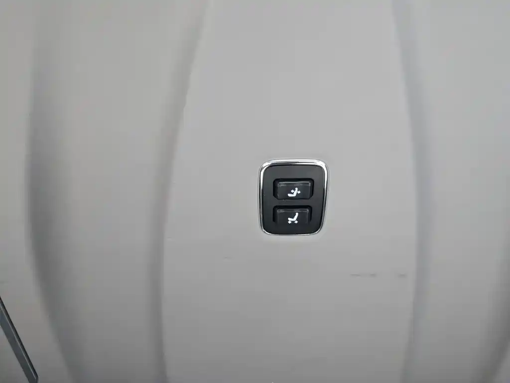 Toyota Sienna 2017 — фото 15