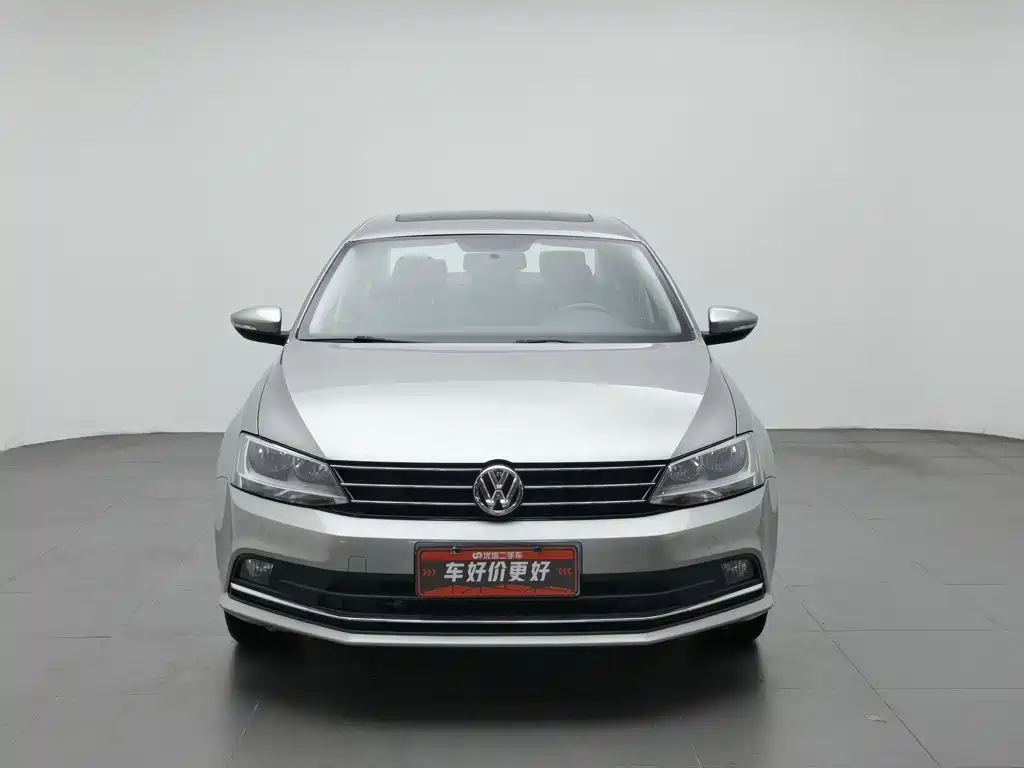 Volkswagen Sagitar 2016