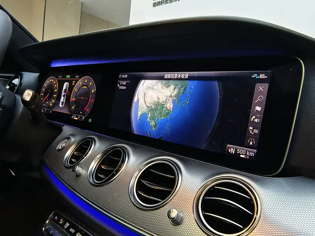 Mercedes-Benz E-Class 2019 — фото 20