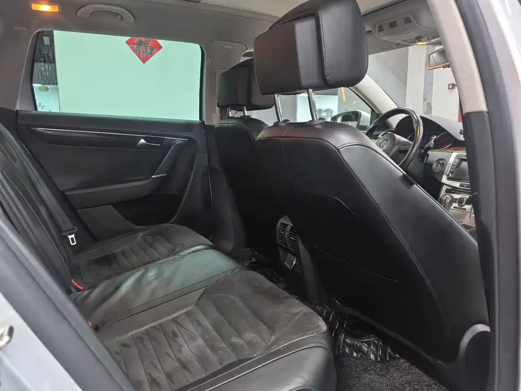 Volkswagen Magotan 2012