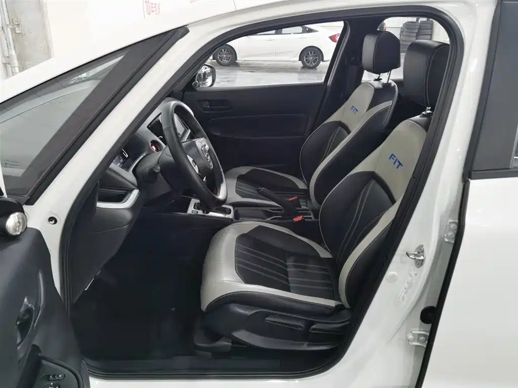Honda Fit 2023 — фото 10