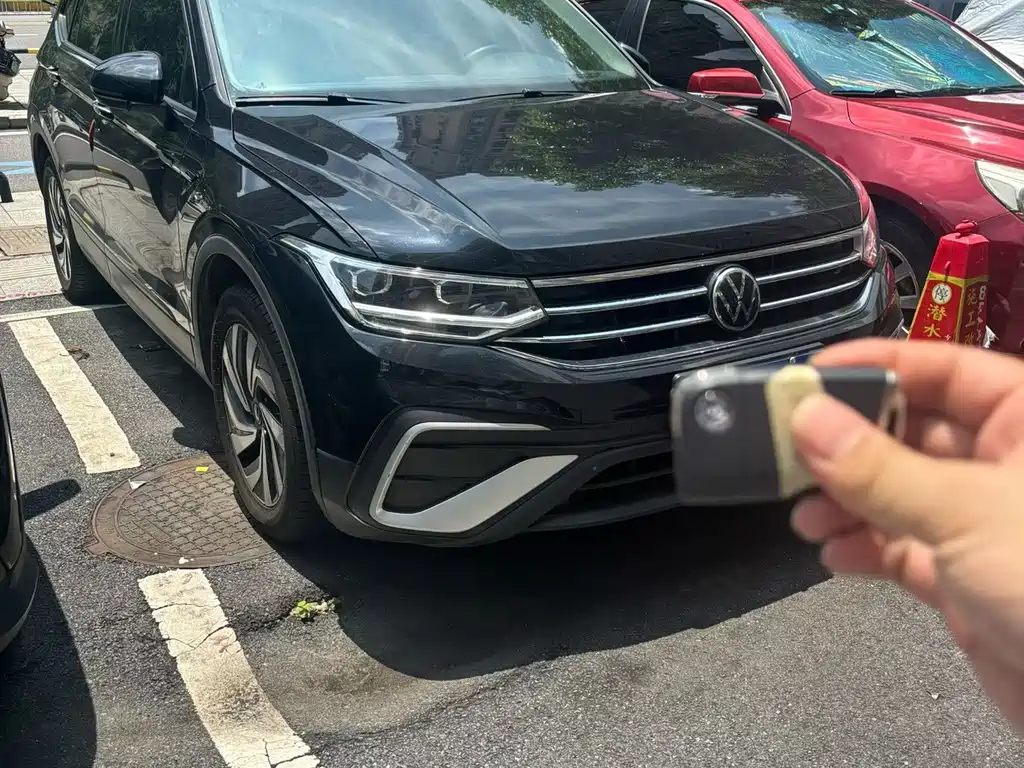 Volkswagen Tiguan L 2023
