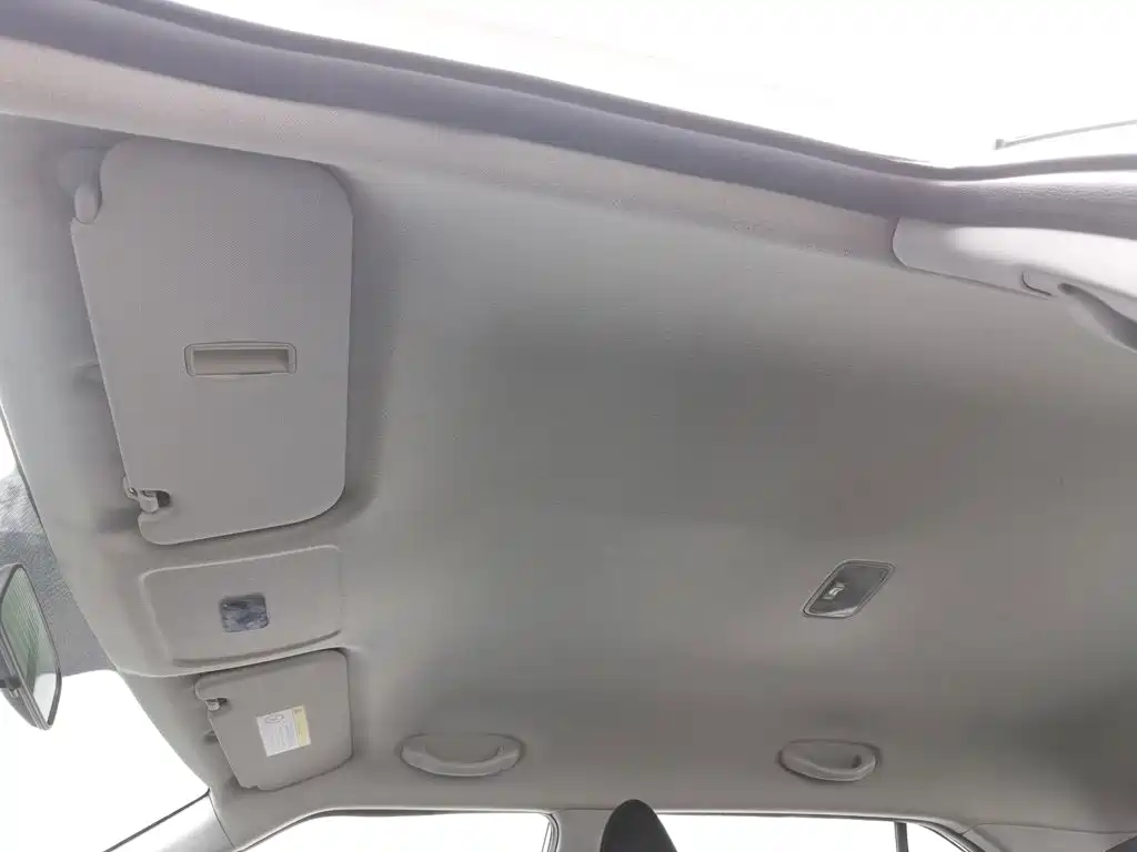 Hyundai ix25 2015 — фото 14