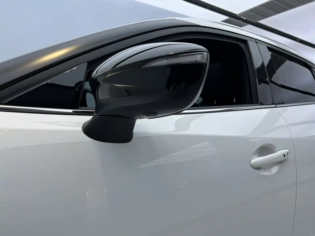 Mazda CX-4 2023 — фото 28