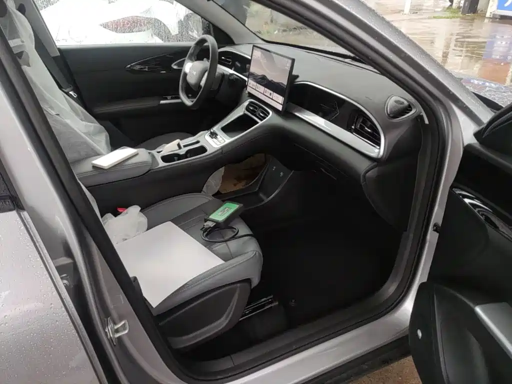 Geely Galaxy Starwish 2026 — фото 25