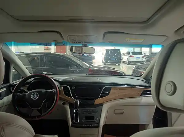 Buick GL8 2017