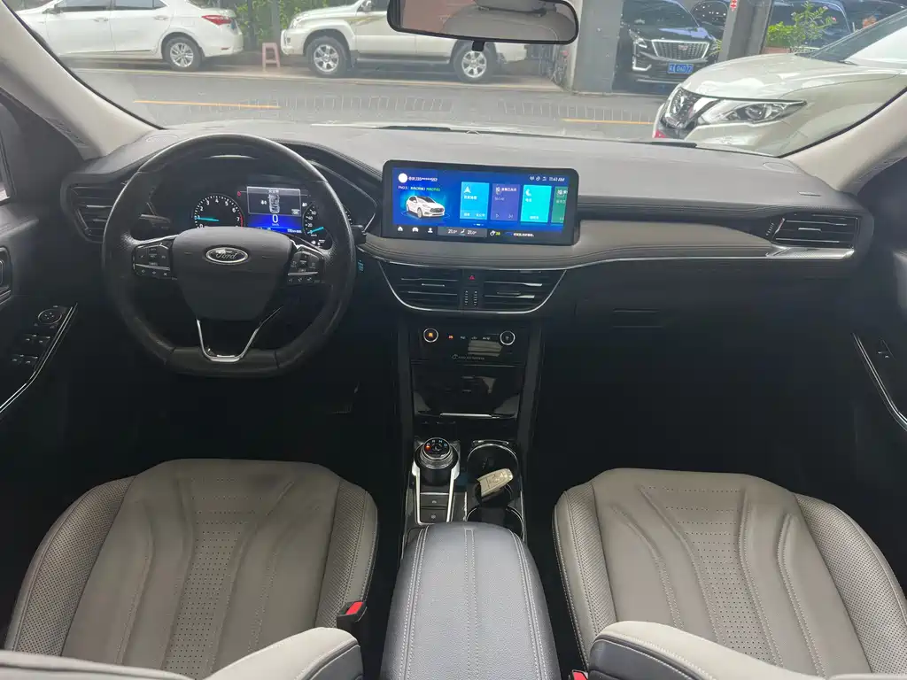Ford Escape 2022 — фото 12