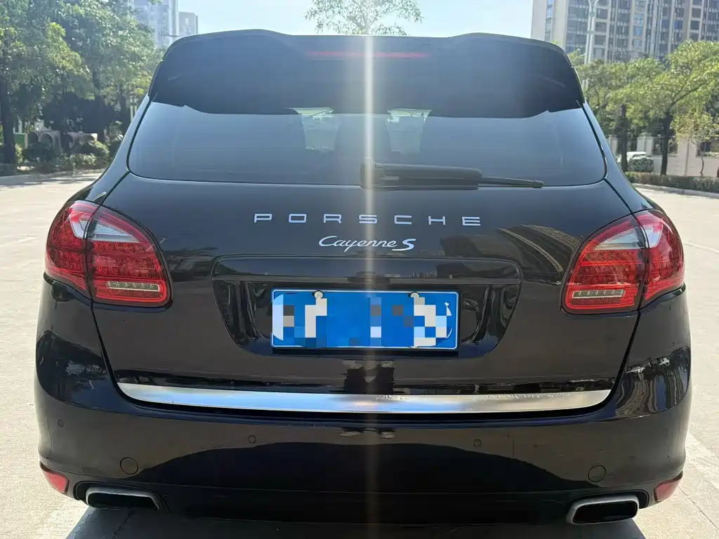 Porsche Cayenne 2012 — фото 5