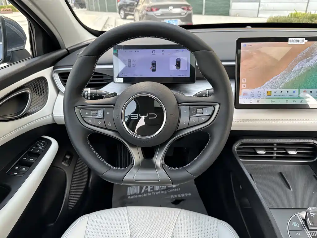 BYD Seal 05 DM-i 2025 — фото 10