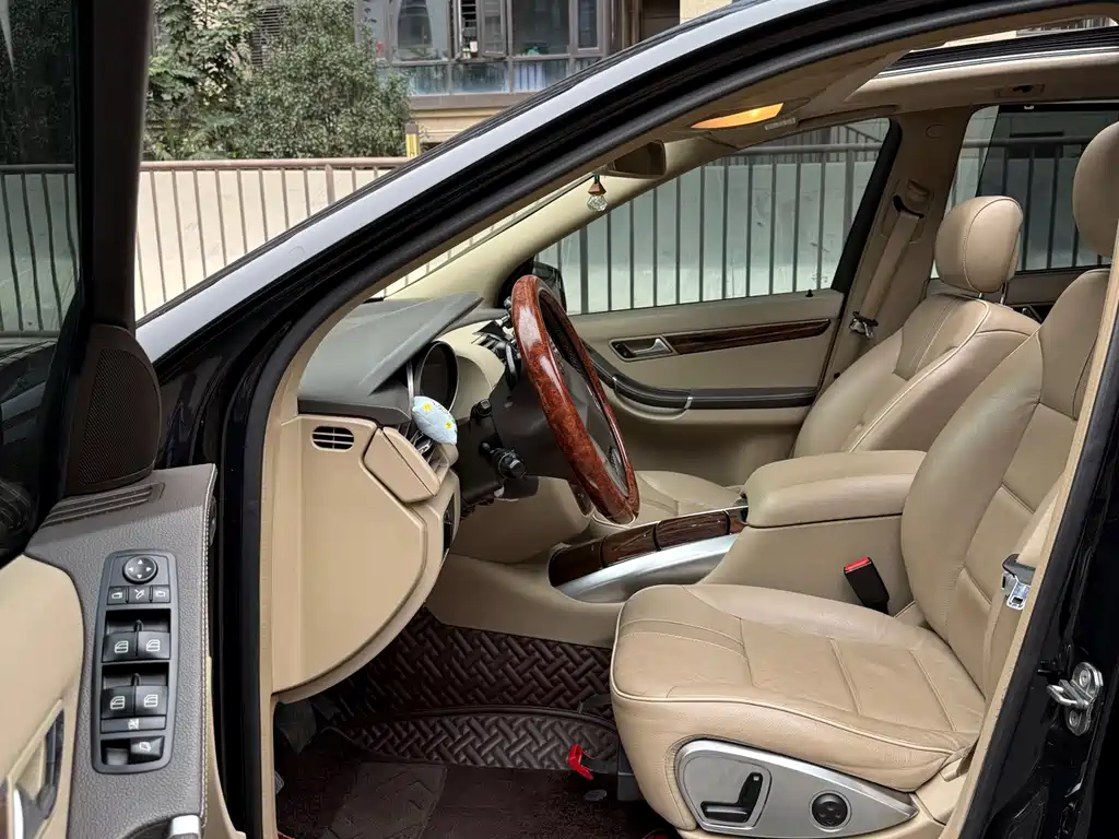 Mercedes-Benz R-Class 2012 — фото 11