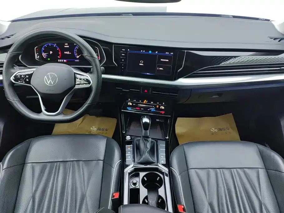 Volkswagen Passat 2023 — фото 12