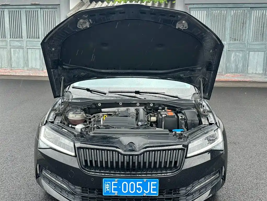 Skoda Superb 2023 — фото 19