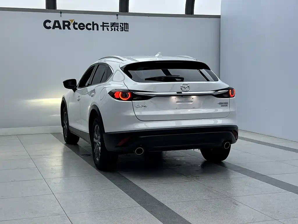 Mazda CX-4 2023 — фото 15