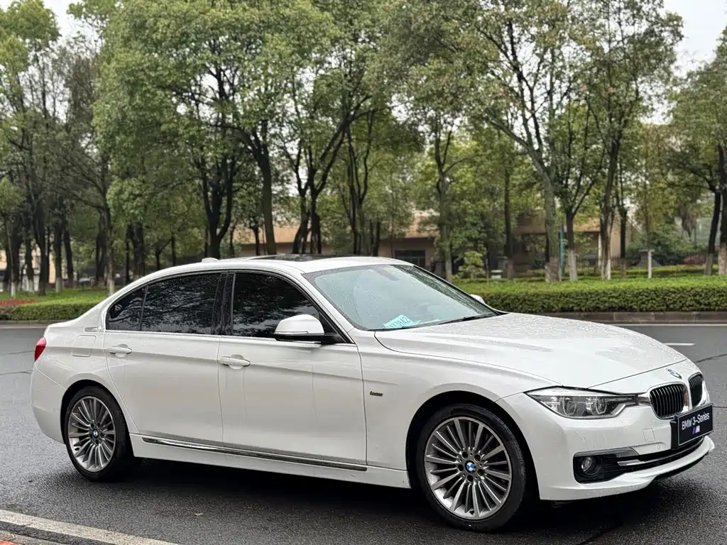 BMW 3 Series 2018 — фото 3