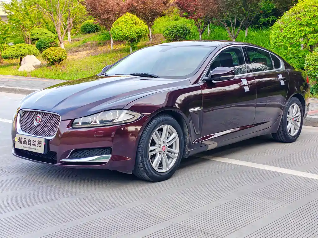 Jaguar XF 2015 — фото 5