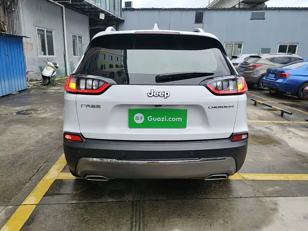 Jeep Cherokee 2021