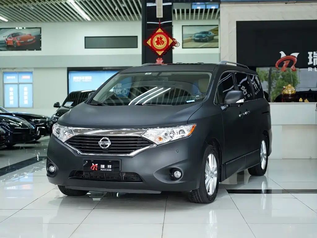 Nissan Quest 2015 — фото 1