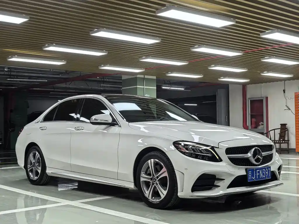 Mercedes-Benz C-Class 2019 — фото 2